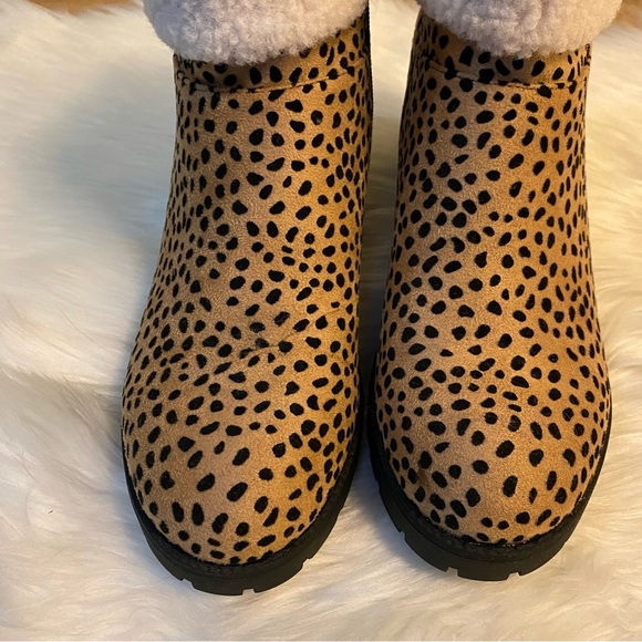NWT Pierre Dumas Leopard Print Booties Size 10 - Picture 8 of 14